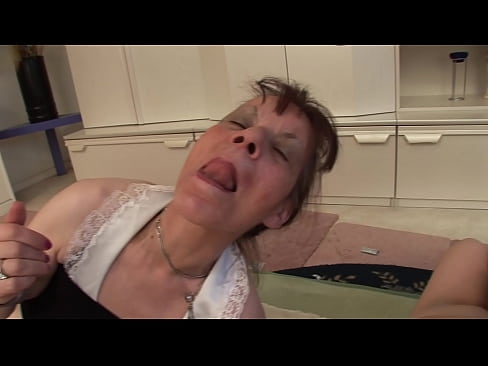 ❤️ Dua nenek dan satu kakek memiliki threesome ️❌ Video seks di id.pornburst.ru ️