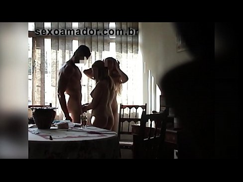 ❤️ Teman seks mengundang pria raksasa dan threesome bersamanya ️❌ Video seks di id.pornburst.ru ️