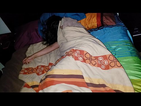 ❤️ Anak tiri memarahi ibu tirinya yang masih muda saat dia tidur. ️❌ Video seks di id.pornburst.ru ️
